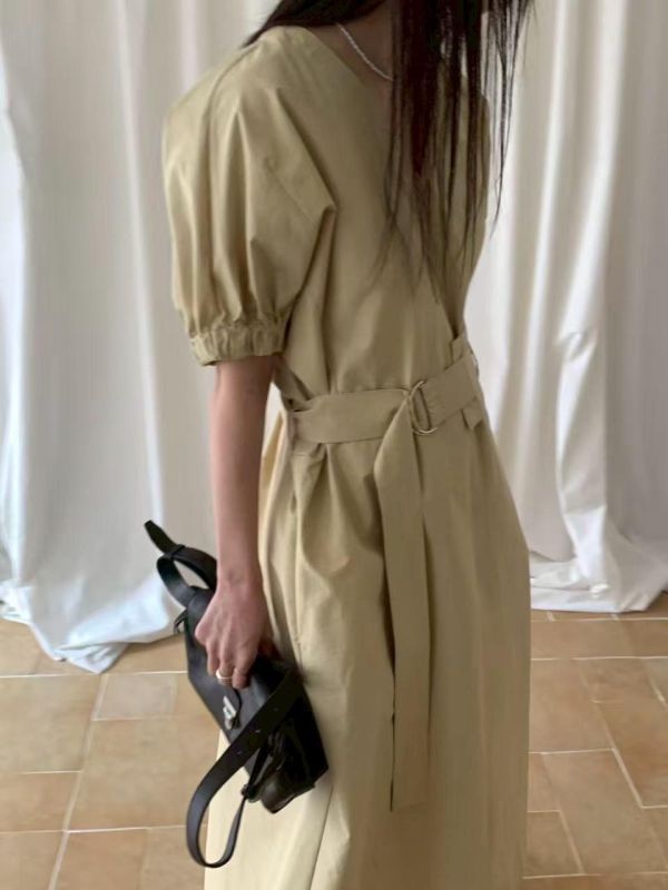 側腰封造型縮袖洋裝 