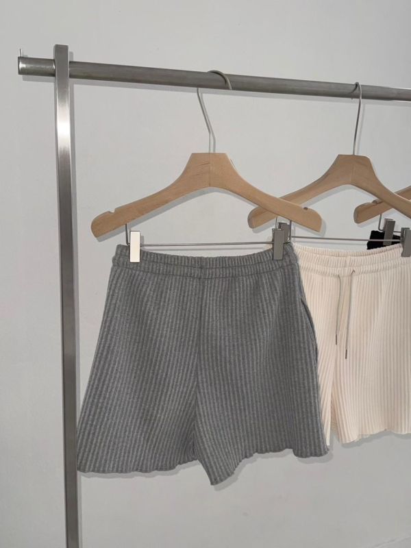 小木耳花邊細紋針織棉短褲 