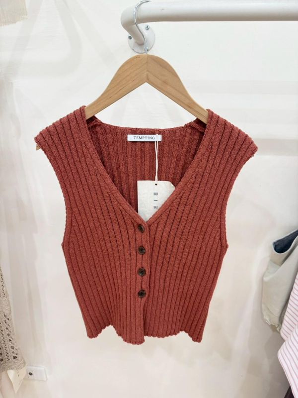 厚磅針織排扣背心 