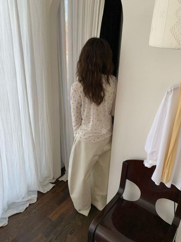 清新小碎花透膚打底衣 