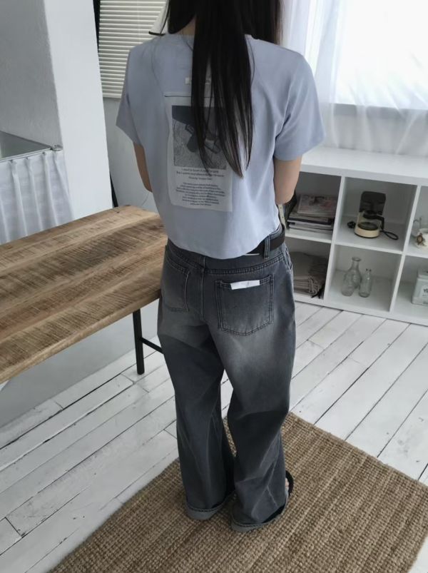 後飄逸布標短版棉tee 