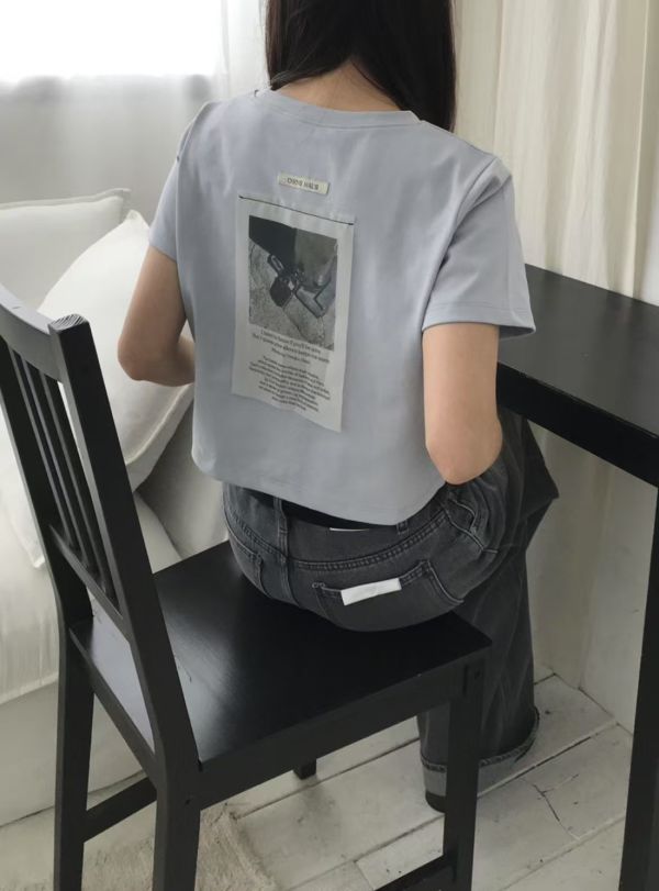後飄逸布標短版棉tee 