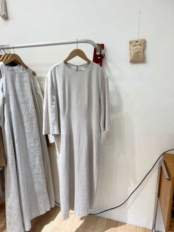 質感燕麥修身洋裝 