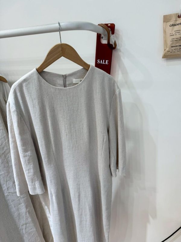 質感燕麥修身洋裝 