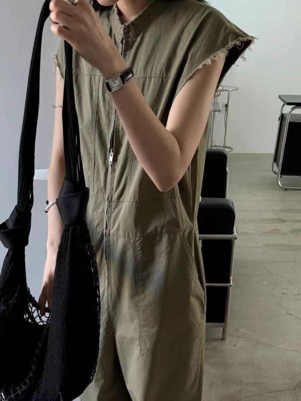 品牌設計袖口抽鬚率性連身褲 