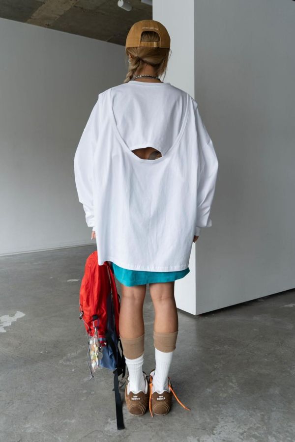 後挖洞造型oversize棉tee 