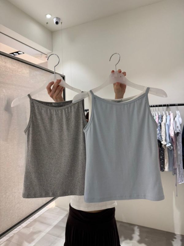 基本款細肩小背心 