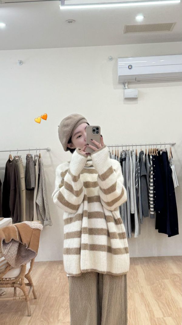 鬆高領條紋羊毛衣 