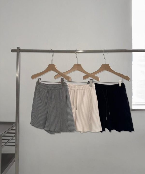 小木耳花邊細紋針織棉短褲 