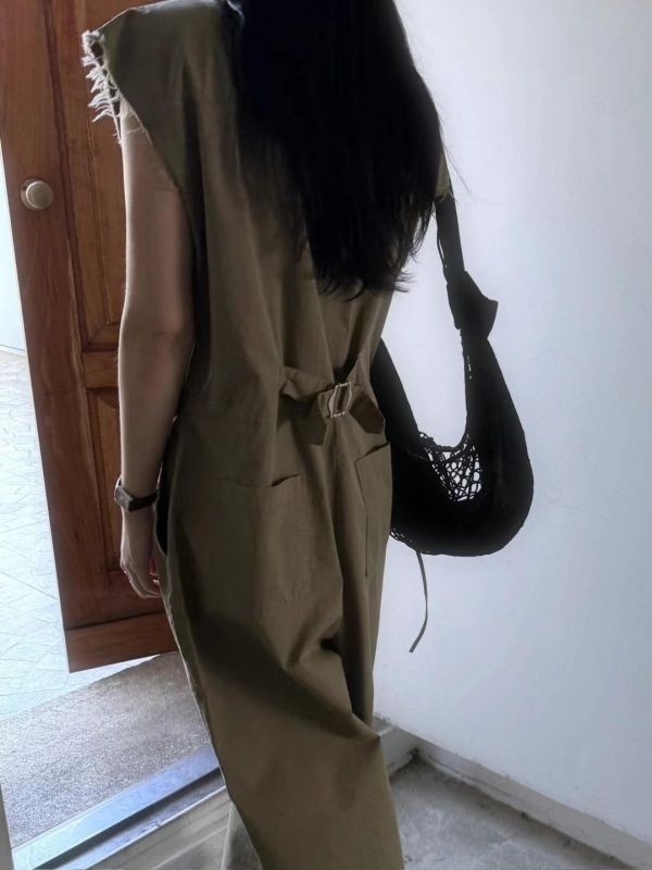 品牌設計袖口抽鬚率性連身褲 