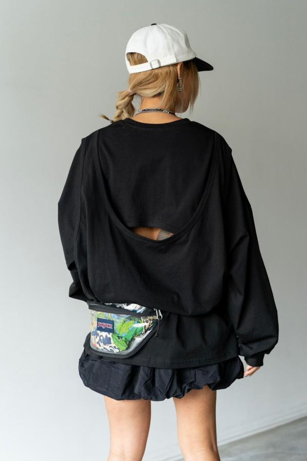 後挖洞造型oversize棉tee 