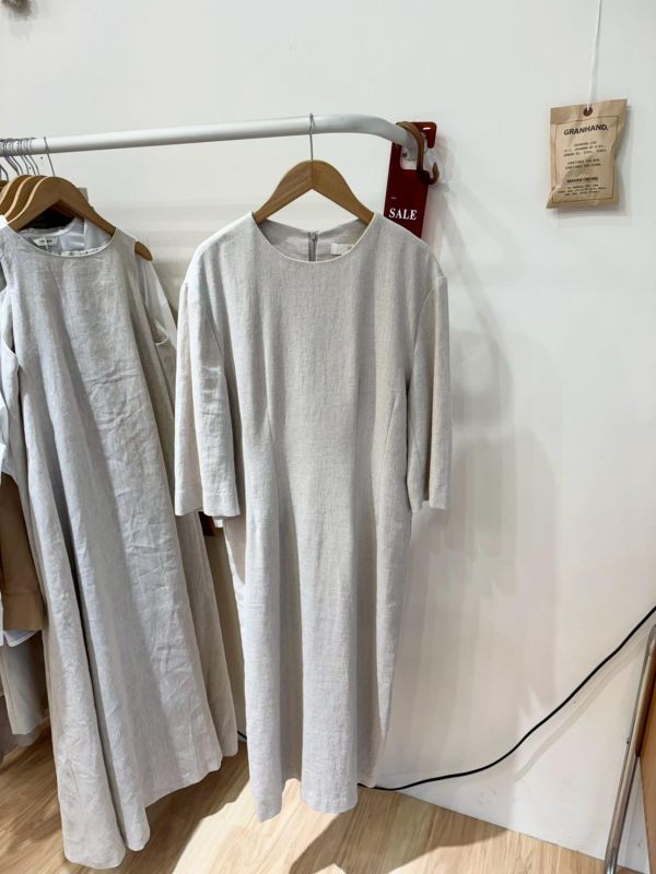 質感燕麥修身洋裝 