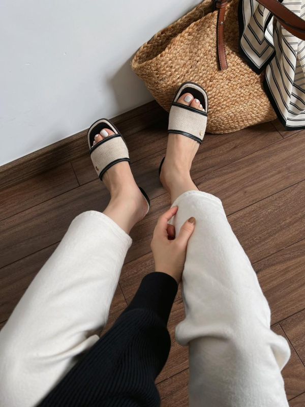 清涼編織低跟鞋 