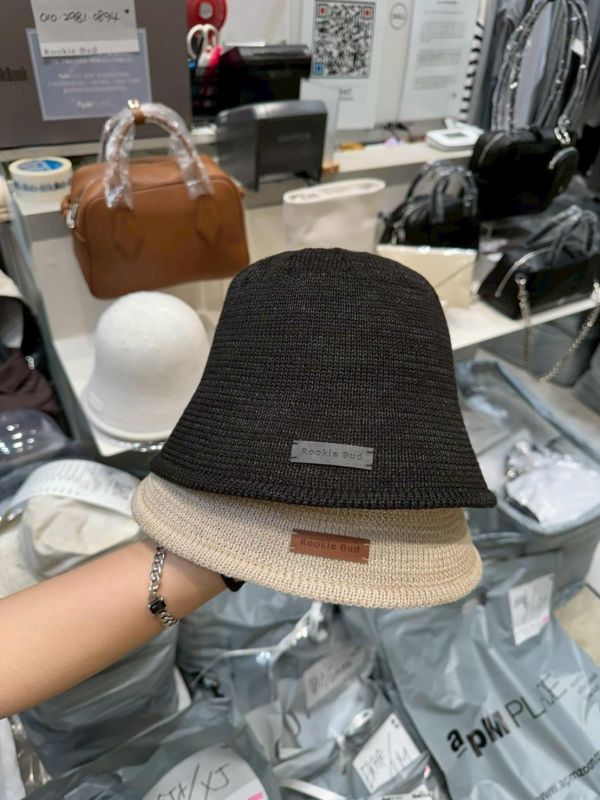 皮革標編織漁夫帽 