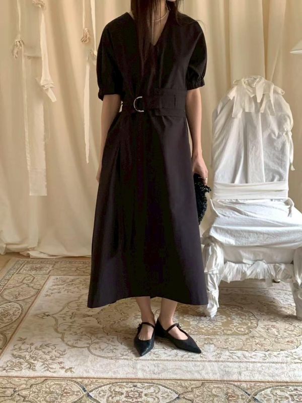 側腰封造型縮袖洋裝 