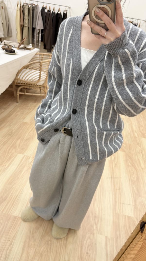 配色直紋羊毛罩衫 