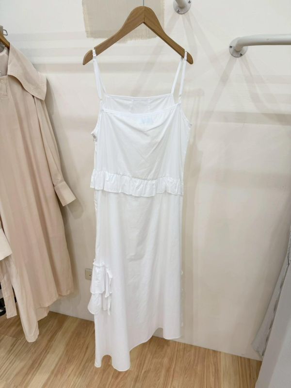 浪漫多層裙擺細肩帶洋裝 