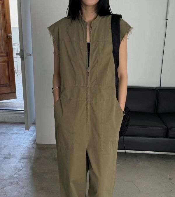 品牌設計袖口抽鬚率性連身褲 