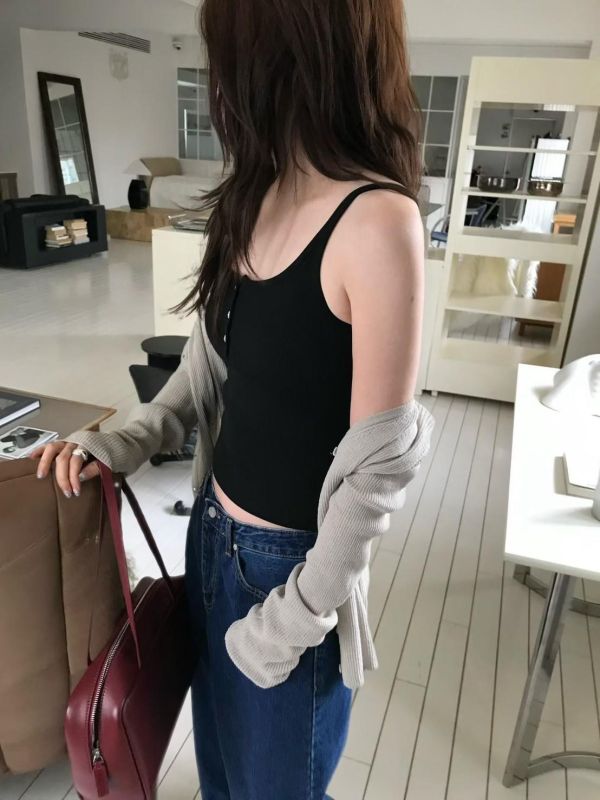 炫光釦細帶背心 