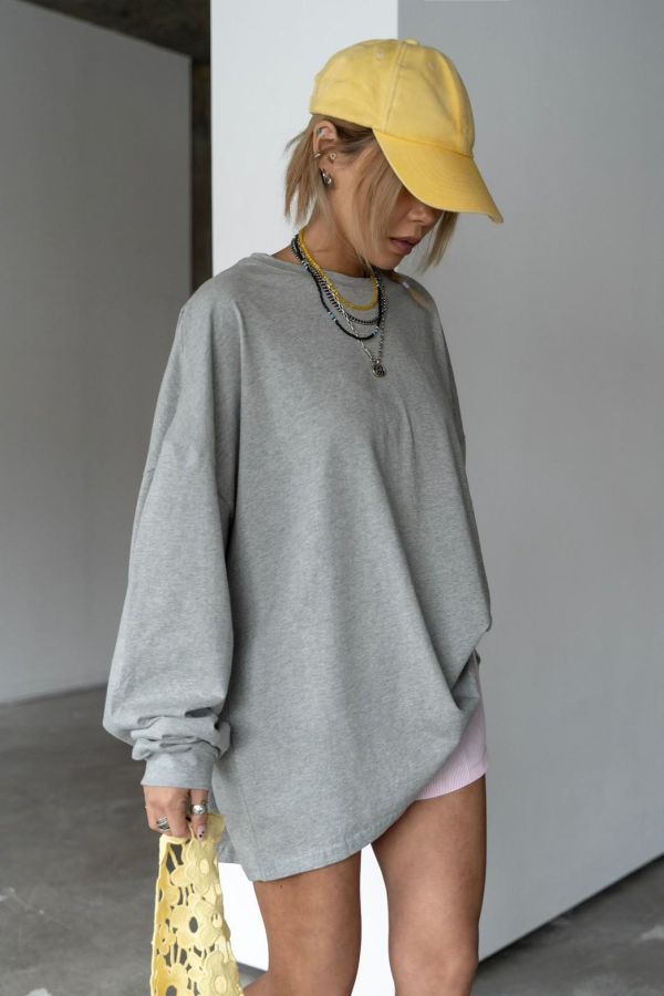 後挖洞造型oversize棉tee 