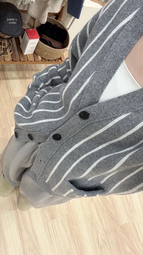 配色直紋羊毛罩衫 