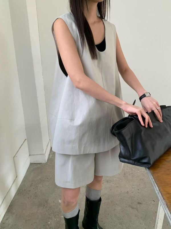 兩件式休閒感西裝背心套裝 