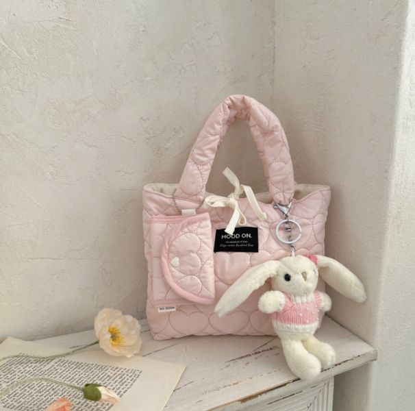 (預購結束) MoodOnPet 愛心刺繡手提包 