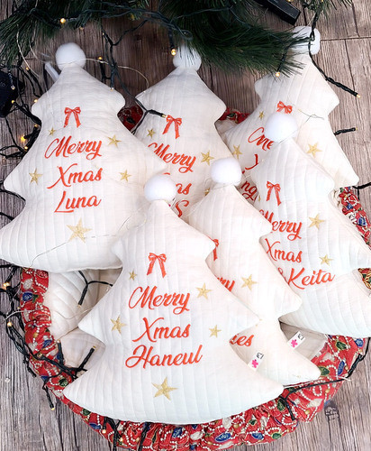 預購1123收單 | Fundle 聖誕樹刺繡娃娃 寵物服飾,寵物選品,韓國寵物服飾,狗衣服,貓衣服,韓國寵物品牌,寵物有機棉,韓國寵物選品,韓國寵物秋冬選品,狗四腳衣,寵物保暖,寵物保暖服飾,韓國寵物保暖服飾,寵物聖誕禮物