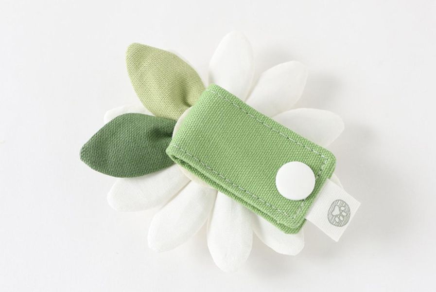 預購0621收單 |  Epeels小雛菊胸背裝飾(下單請備註刺繡內容) 寵物服飾,寵物選品,韓國寵物服飾,狗衣服,貓衣服,韓國寵物品牌,韓國寵物選品,韓國寵物春夏選品,寵物名牌,寵物客製商品,EPEELS,胸背裝飾