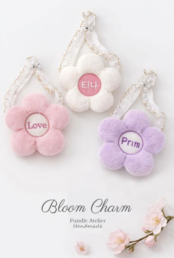 預購0313收單 | Fundle 軟萌花花姓名掛脖裝飾 寵物服飾,寵物選品,韓國寵物服飾,狗衣服,貓衣服,韓國寵物品牌,寵物有機棉,韓國寵物選品,韓國寵物秋冬選品,狗四腳衣,寵物保暖,寵物保暖服飾,韓國寵物保暖服飾,寵物聖誕禮物