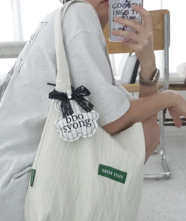 預購0819收單 | SOSO Delight 小熊刺繡包包掛飾 寵物服飾,寵物選品,韓國寵物服飾,狗衣服,貓衣服,韓國寵物品牌