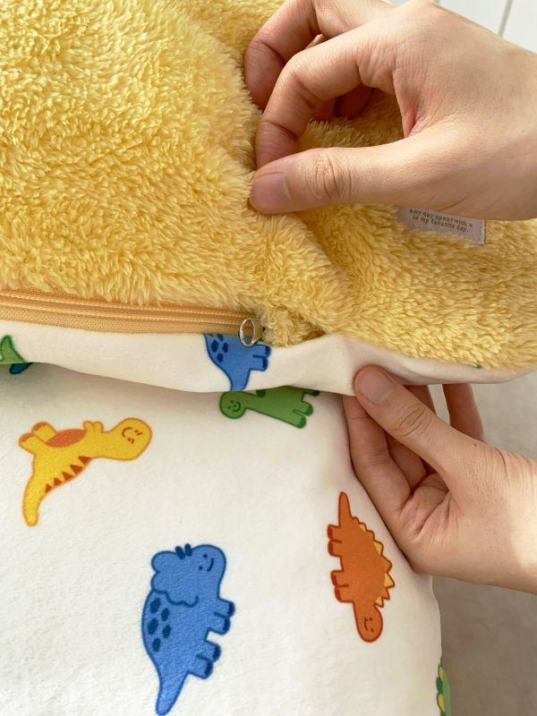 預購0112收單 | DRRR家恐龍系列之恐龍睡床(兩面可用) 寵物服飾,寵物選品,韓國寵物服飾,狗衣服,貓衣服,韓國寵物品牌,寵物有機棉,韓國寵物選品,韓國寵物秋冬選品,狗圍巾,寵物保暖,寵物保暖服飾,韓國寵物保暖服飾