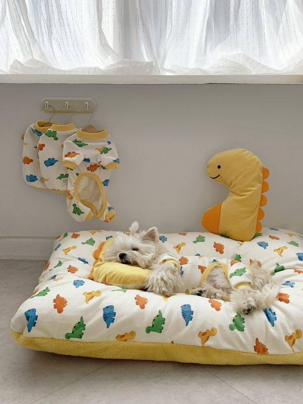 預購0112收單 | DRRR家恐龍系列之恐龍睡床(兩面可用) 寵物服飾,寵物選品,韓國寵物服飾,狗衣服,貓衣服,韓國寵物品牌,寵物有機棉,韓國寵物選品,韓國寵物秋冬選品,狗圍巾,寵物保暖,寵物保暖服飾,韓國寵物保暖服飾