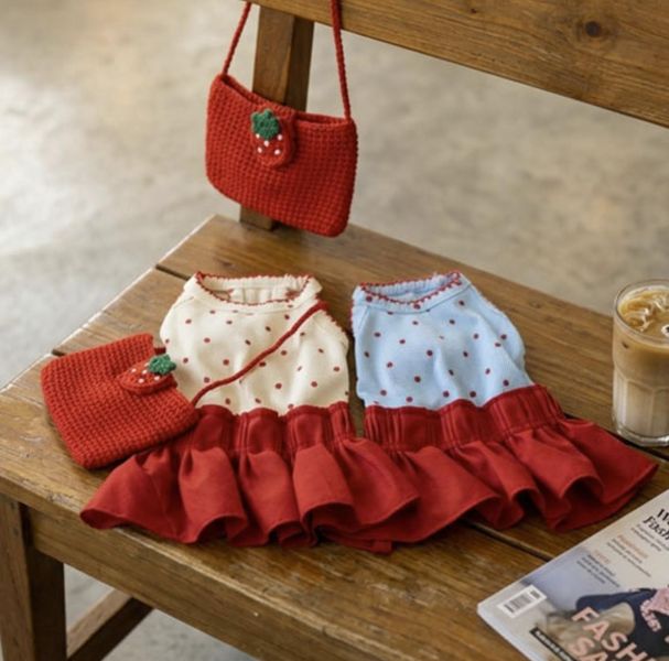 預購0410收單 | 背心小紅裙(二色 S-XL) 寵物服飾,寵物選品,韓國寵物服飾,狗衣服,貓衣服,韓國寵物品牌,寵物有機棉,韓國寵物選品,韓國寵物春夏選品,寵物風衣,寵物防水衣,DRRR,寵物針織背心