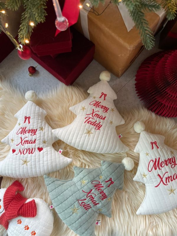 預購1123收單 | Fundle 聖誕樹刺繡娃娃 寵物服飾,寵物選品,韓國寵物服飾,狗衣服,貓衣服,韓國寵物品牌,寵物有機棉,韓國寵物選品,韓國寵物秋冬選品,狗四腳衣,寵物保暖,寵物保暖服飾,韓國寵物保暖服飾,寵物聖誕禮物