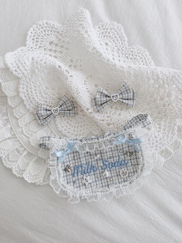 預購0621收單 | SOSO DELIGHT 藍色格紋文青款刺繡名字領巾 寵物服飾,寵物選品,韓國寵物服飾,狗衣服,貓衣服,韓國寵物品牌
