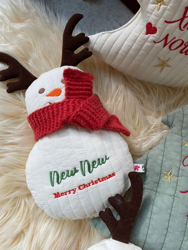 預購1123收單 | Fundle 聖誕雪人刺繡娃娃 寵物服飾,寵物選品,韓國寵物服飾,狗衣服,貓衣服,韓國寵物品牌,寵物有機棉,韓國寵物選品,韓國寵物秋冬選品,狗四腳衣,寵物保暖,寵物保暖服飾,韓國寵物保暖服飾,寵物聖誕禮物