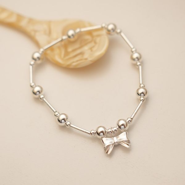 歐若拉 蝴蝶結純銀彈性手鍊 韓系純銀手鍊,S925抗敏手環,簡約手鍊推薦,女生日常百搭手鍊,情侶手鍊純銀,姐妹手鍊禮物,純銀手環,韓系風格,個性手鍊推薦