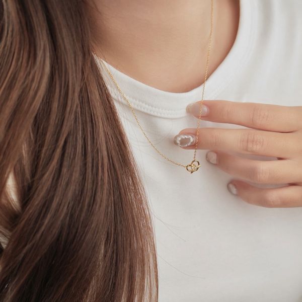 鎖骨間的悸動時刻項鍊 