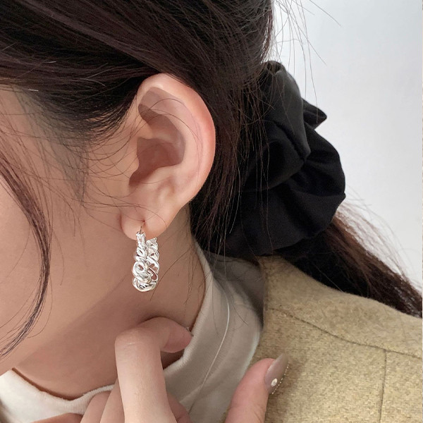 高級感！螺旋彎曲 壓扣耳環 