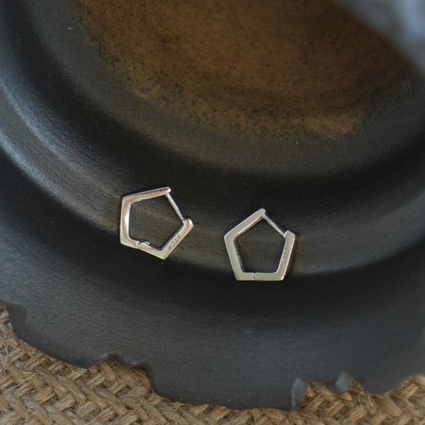 個性六角形 易扣耳環 韓系純銀耳環,S925抗敏耳釘,女生氣質耳環推薦,小巧純銀耳環,抗敏耳環不過敏,百搭日常耳環,簡約韓系耳飾
