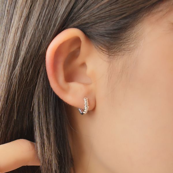 氣質小麻繩 易扣耳環 韓系純銀耳環,S925抗敏耳釘,女生氣質耳環推薦,小巧純銀耳環,抗敏耳環不過敏,百搭日常耳環,簡約韓系耳飾