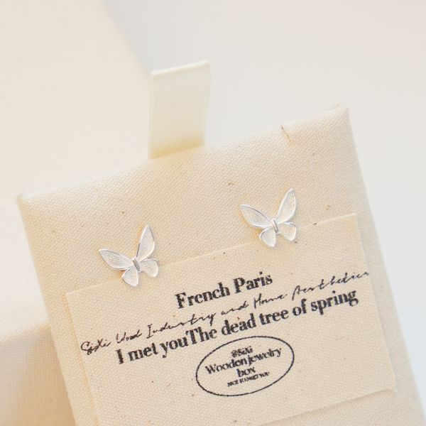 氣質小蝴蝶 純銀耳釘 韓系純銀耳環,S925抗敏耳釘,女生氣質耳環推薦,小巧純銀耳環,抗敏耳環不過敏,百搭日常耳環,簡約韓系耳飾