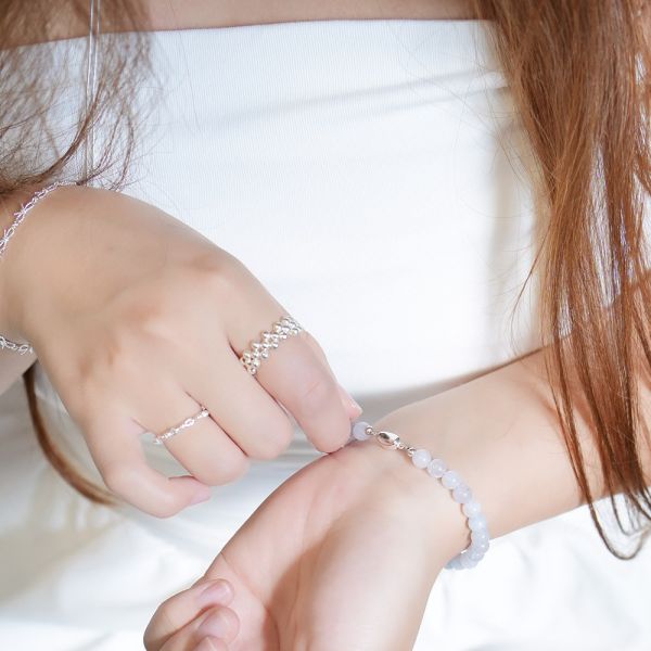 海藍寶 元寶扣手鍊 韓系純銀手鍊,S925抗敏手環,簡約手鍊推薦,女生日常百搭手鍊,情侶手鍊純銀,姐妹手鍊禮物,純銀手環,韓系風格,個性手鍊推薦