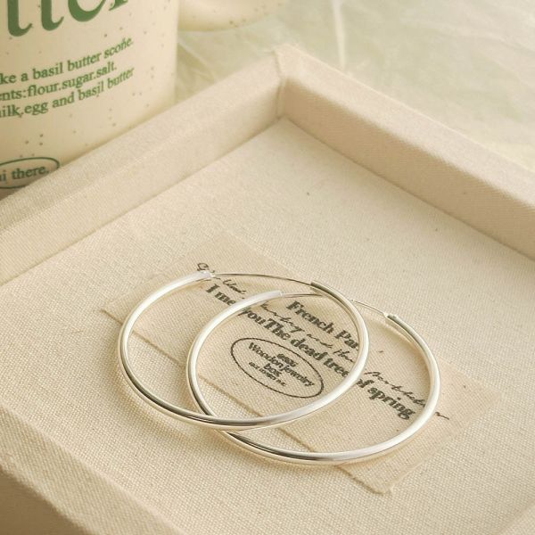 必收！辣妹專用 圈圈 針塞式 易扣耳環 韓系純銀耳環,S925抗敏耳釘,女生氣質耳環推薦,小巧純銀耳環,抗敏耳環不過敏,百搭日常耳環,簡約韓系耳飾