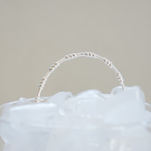 麻繩捲 純銀手鐲 韓系純銀手鍊,S925抗敏手環,簡約手鍊推薦,女生日常百搭手鍊,情侶手鍊純銀,姐妹手鍊禮物,純銀手環,韓系風格,個性手鍊推薦