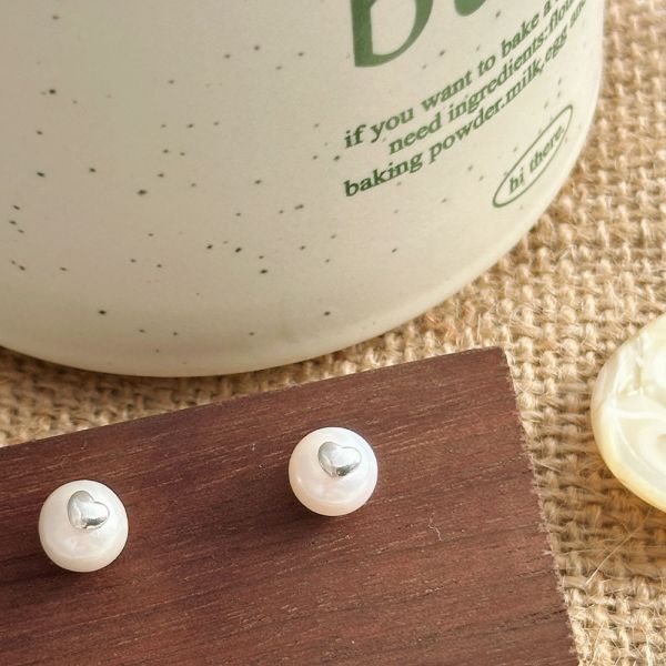 小巧愛心 淡水珍珠耳釘 