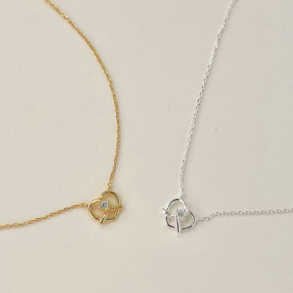 鎖骨間的悸動時刻項鍊 