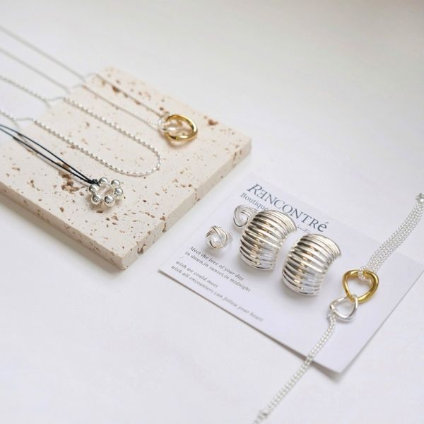 秋冬必備 銀珠花朵 毛衣鍊 