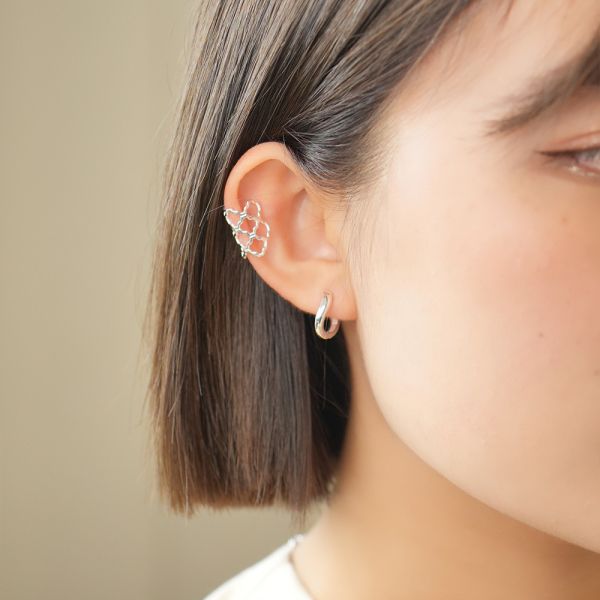 小波浪亮面 易扣耳環 
